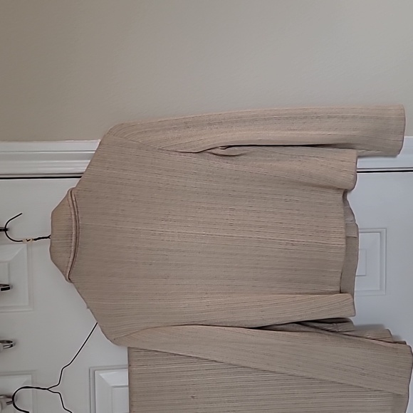 St. John Collection By Marie Gray Beige Knit Jacket and Pant Set SZ 2 - Picture 4 of 12